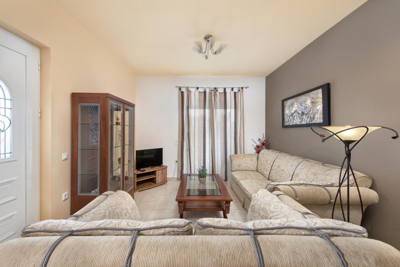 Kiriakos Apartment Afantou Bagian luar foto